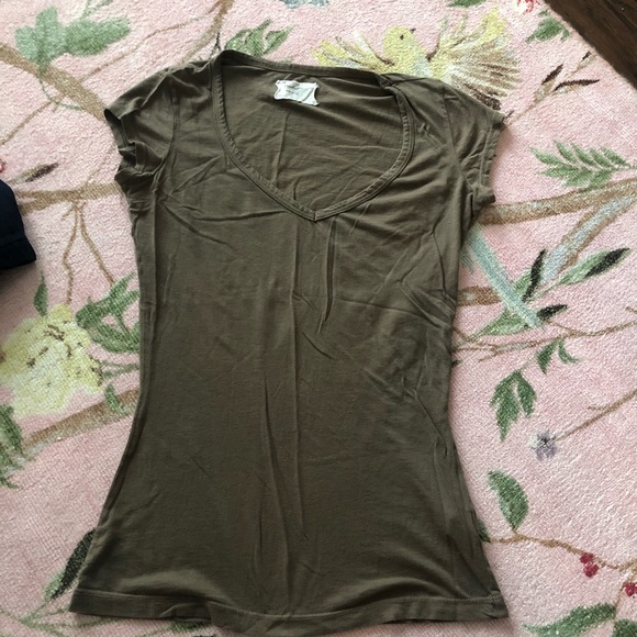 Market v neck tee - olive green - Picture 5 of 11